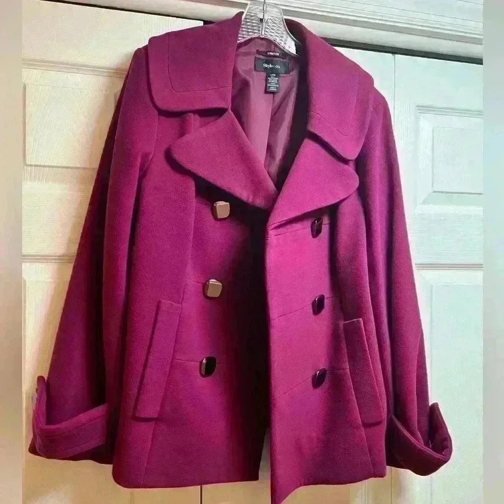 In Perfect condition Style & Co. Purple
Double Breasted Button women Jacket SZ L - Picture 5 of 13